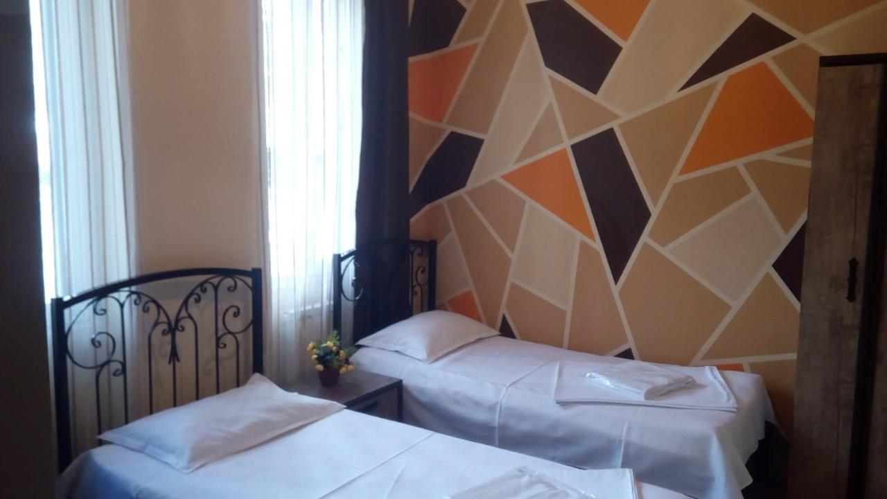 Hotel Isani Tbilisi Buitenkant foto