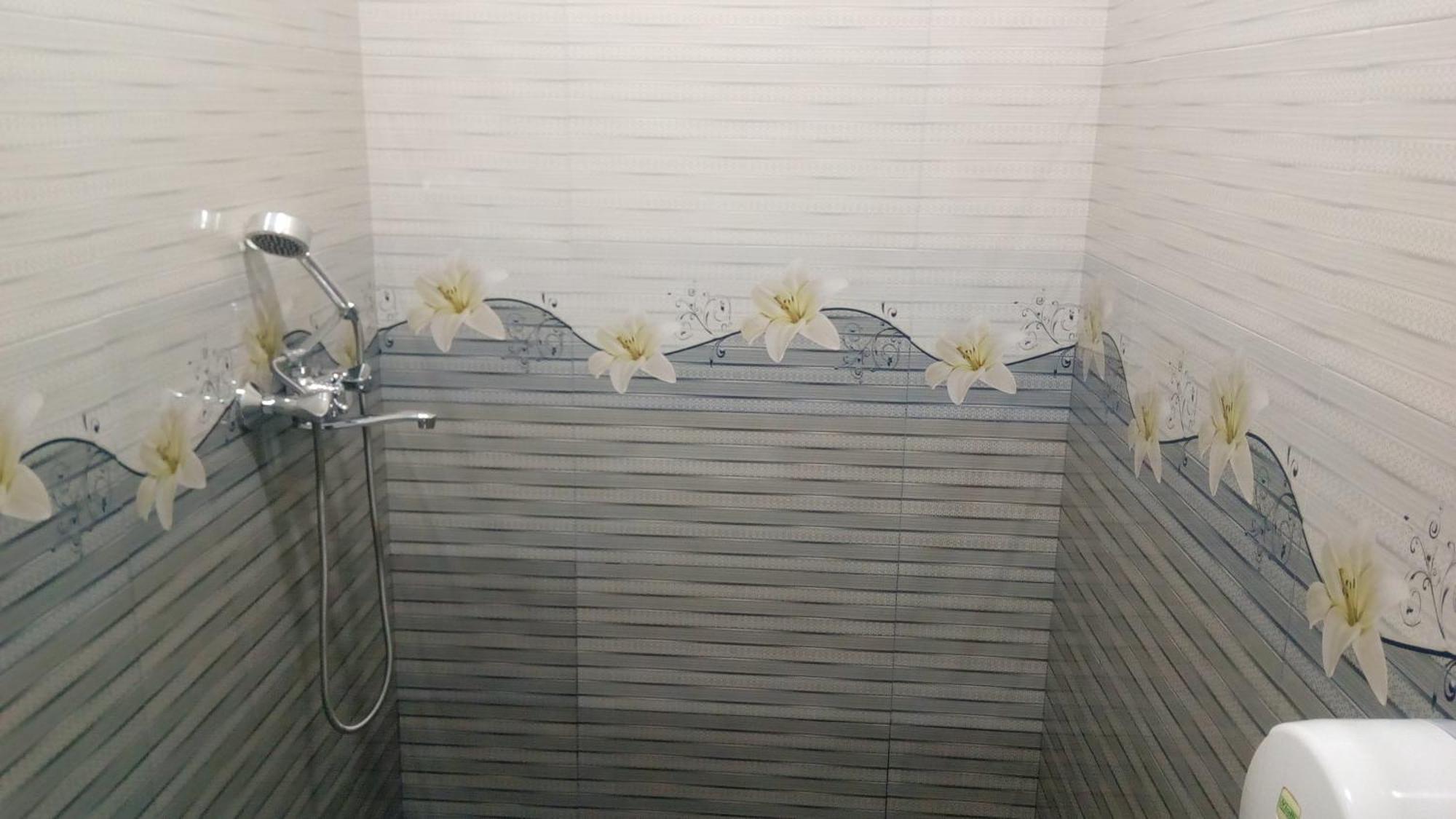 Hotel Isani Tbilisi Kamer foto