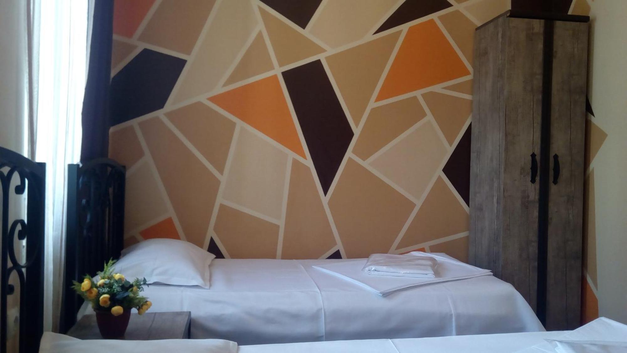 Hotel Isani Tbilisi Kamer foto